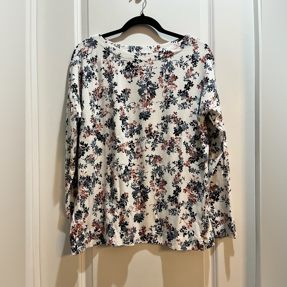 J. Jill Forward Seam Tee Boat Neck Long Sleeve White Floral ArmpitToArmpit 22” M